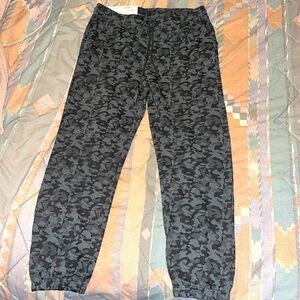 Livergy Men’s Gray Camo Sweatpants Size L